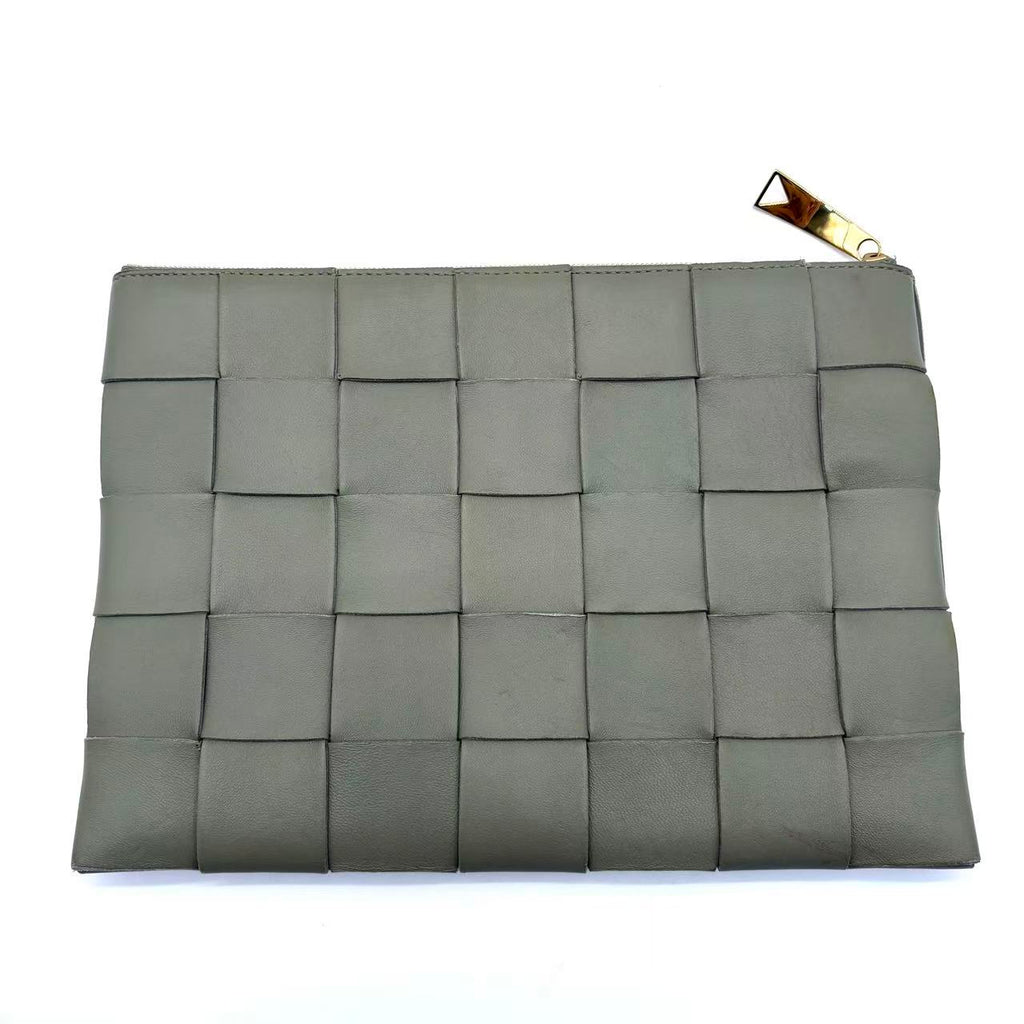 Cassette Clutch Intrecciato Leather