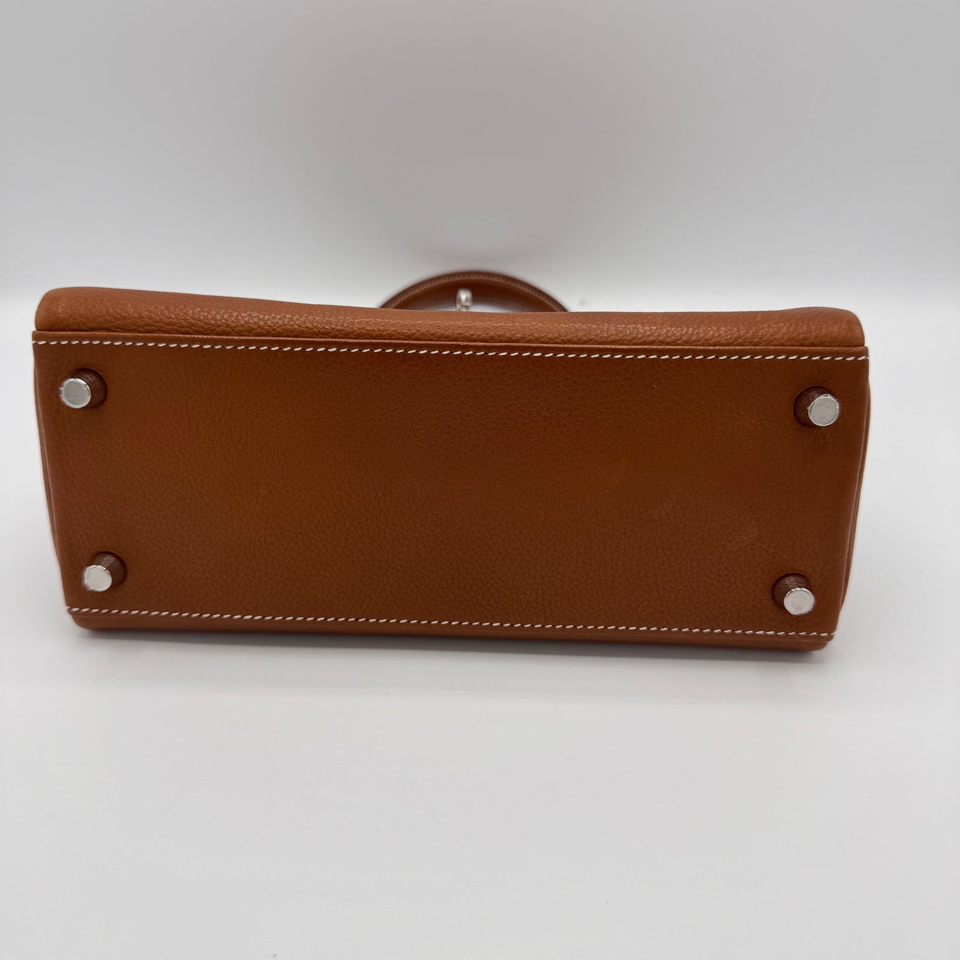Kelly Handbag Fauve Barenia Faubourg with Palladium Hardware 25(Z Stamp Year 2021)