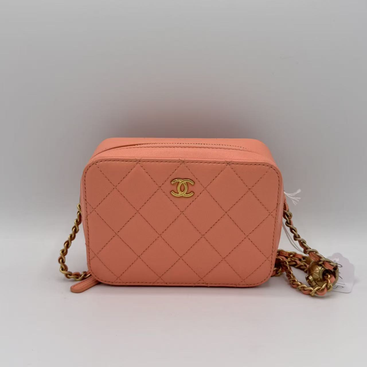 Mini Pearl Crush Quilted Camera Case