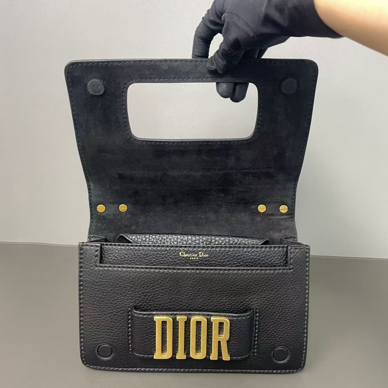 Dio(r)evolution Top Handle Flap Bag Leather Medium Twins LDJ4333