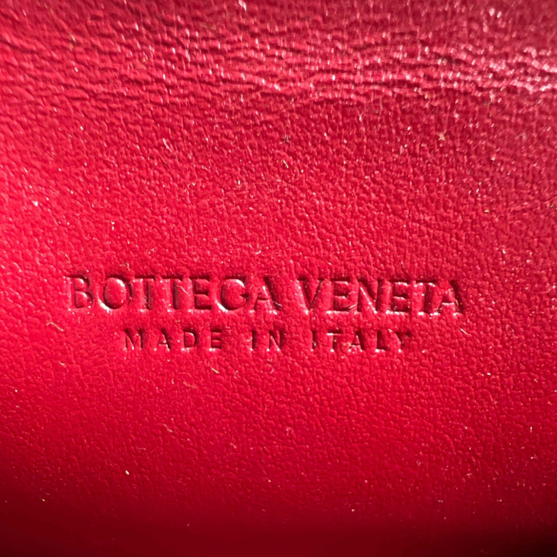Intrecciato Weave Leather Card Holder W23601