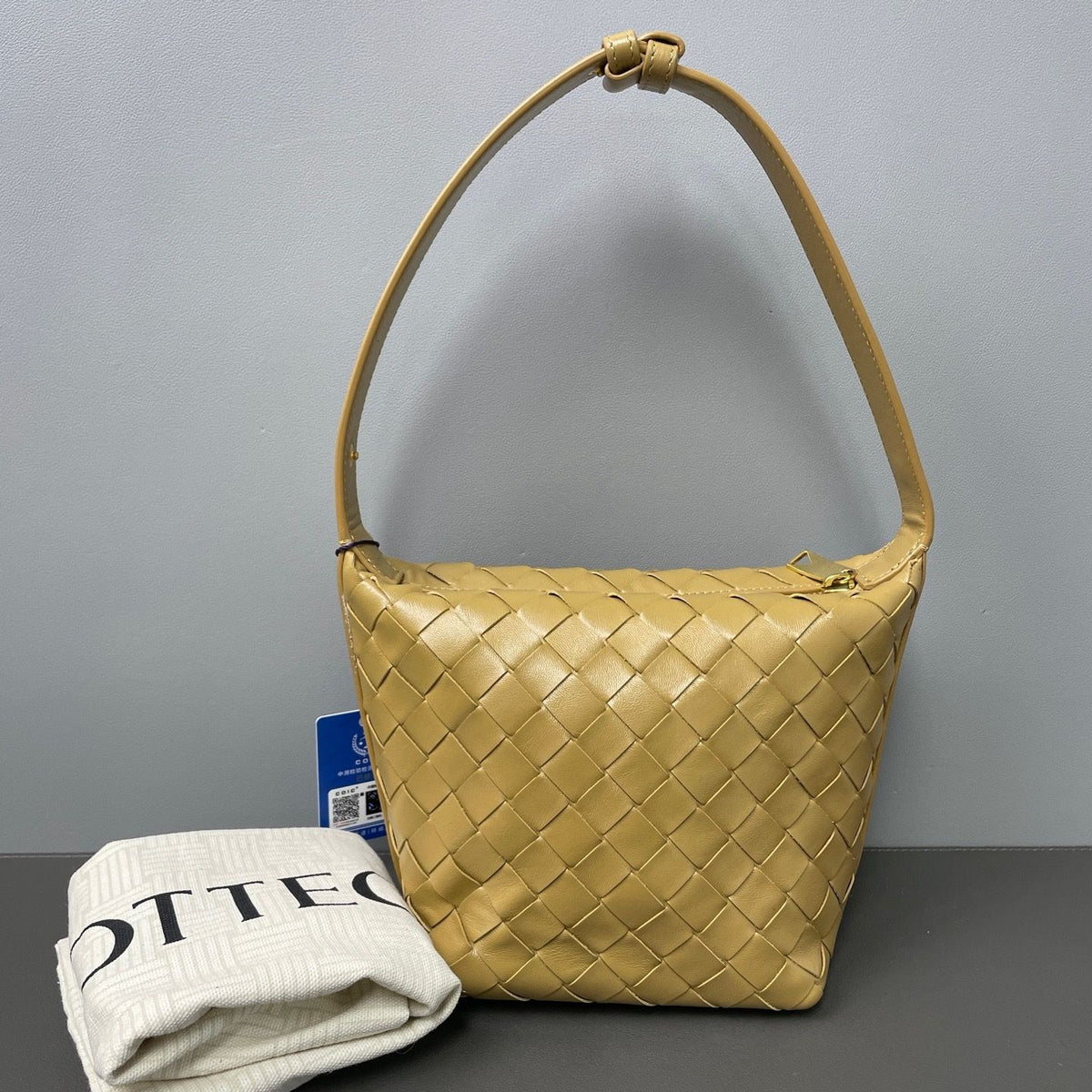 Bottega Veneta Calfskin Nappa Intrecciato Candy Wallace Aloe twins LDZ1309