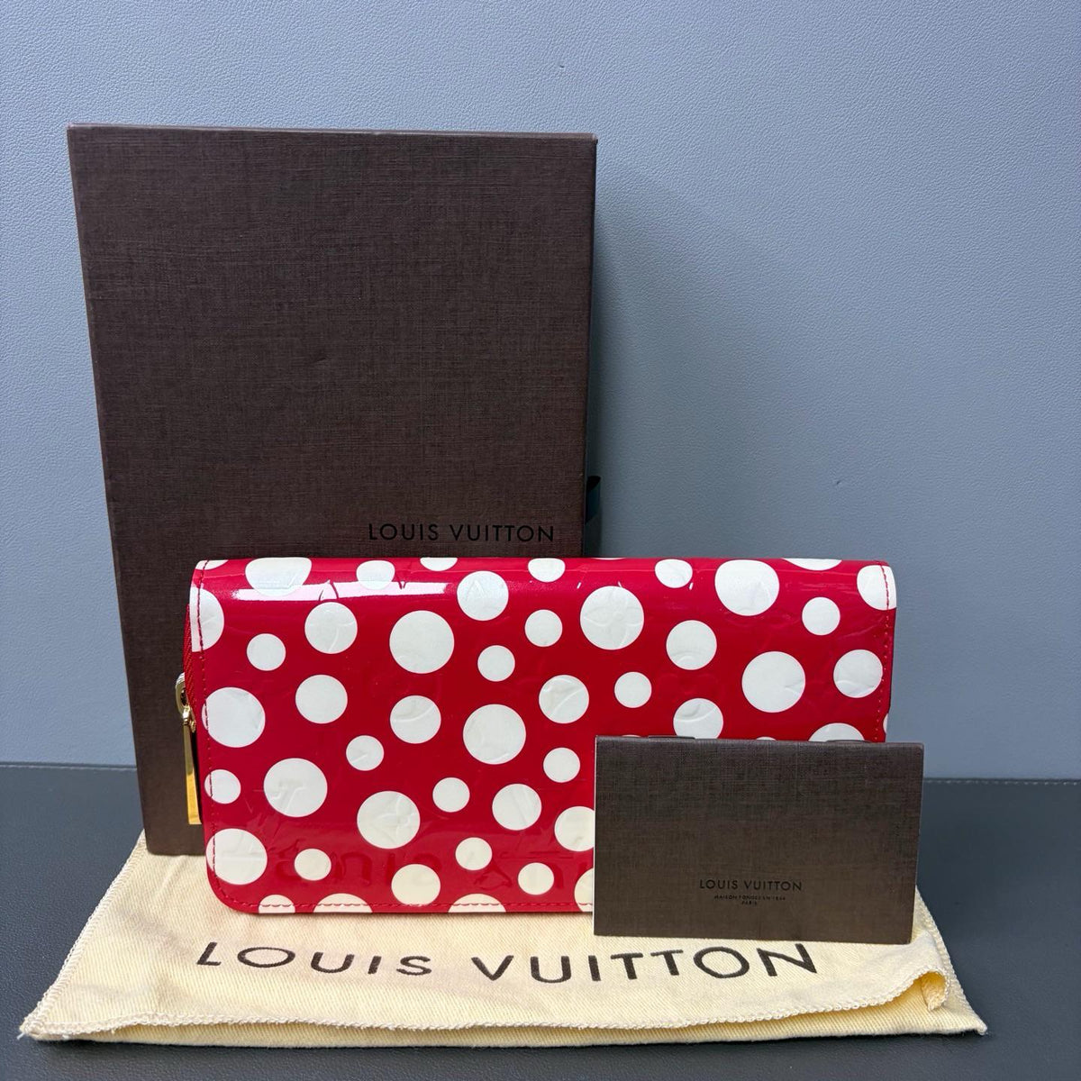 Louis Vuitton × Yayoi Kusama Monogram Vernis Dots Infinity Zippy Wallet Twins LDZ1349