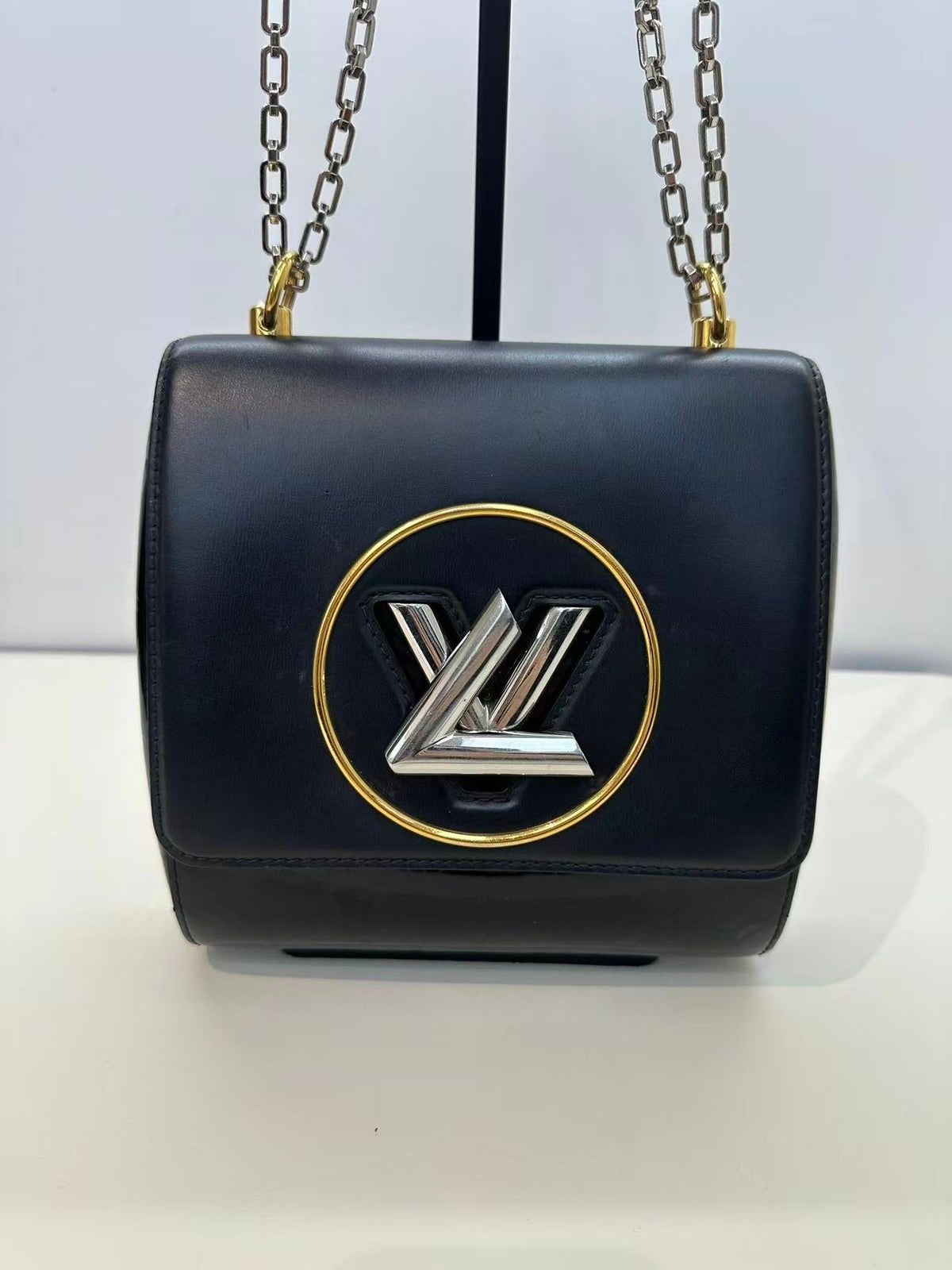 Louis Vuitton Twist bag twins B24642